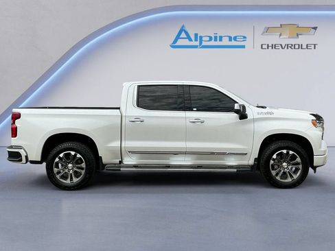 Used 2025 Chevrolet Silverado 1500 High Country w/ Technology Package AWD/4WD image 6