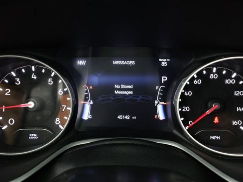 Used 2019 Jeep Compass Latitude image 12