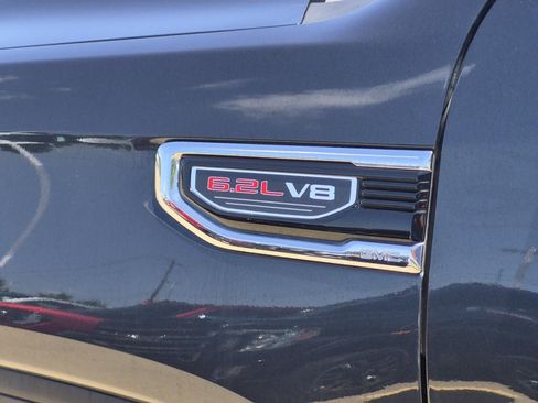 Certified 2022 GMC Sierra 1500 Denali w/ Denali Reserve Package AWD/4WD image 11