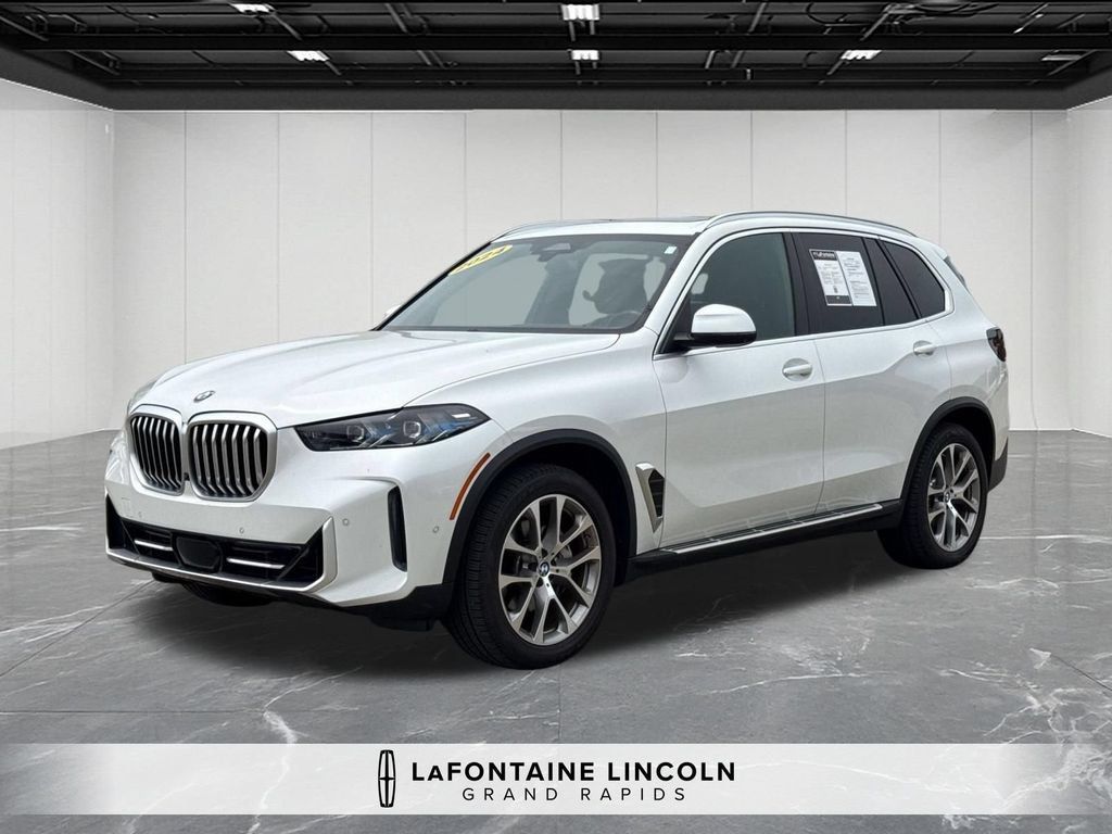 Used 2024 BMW X5 xDrive40i AWD/4WD image 1