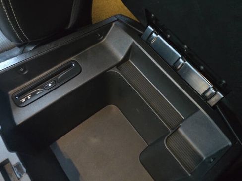 Used 2015 RAM 1500 Sport w/ Sport Premium Group image 39