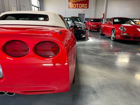 Used 2001 Chevrolet Corvette Convertible RWD image 12