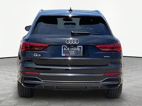 Used 2021 Audi Q3 2.0T Premium Plus w/ Premium Plus Package AWD/4WD image 4
