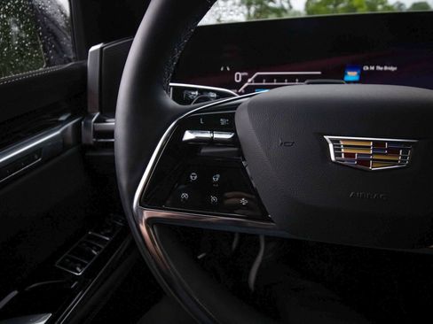 Used 2026 Cadillac Escalade Sport w/ LPO, ONYX Package AWD/4WD image 19