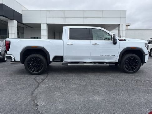 New 2026 GMC Sierra 2500 Denali w/ Denali Reserve Package AWD/4WD image 2
