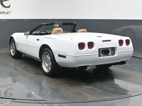 Used 1996 Chevrolet Corvette Convertible RWD image 32