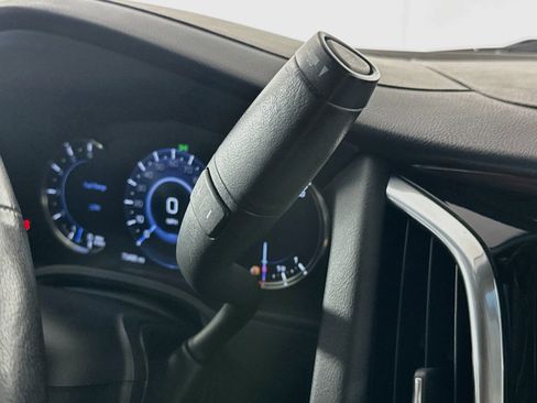 Used 2019 Cadillac Escalade Premium Luxury AWD/4WD image 25