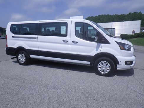 Used 2024 Ford Transit 350 XLT image 8