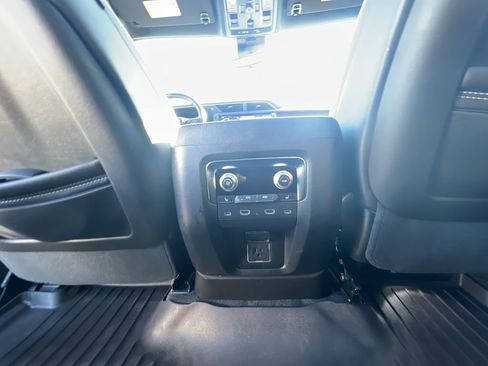 Used 2023 GMC Yukon XL Denali Ultimate image 22