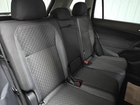 Used 2021 Volkswagen Tiguan S image 16