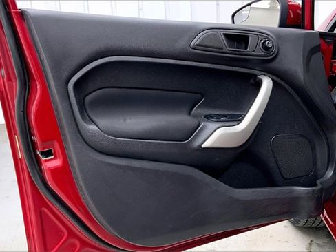 Used 2012 Ford Fiesta SE image 20