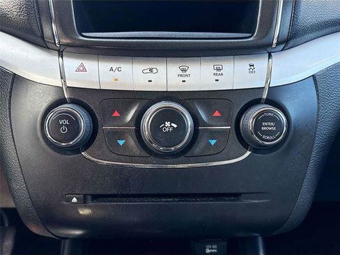 Used 2018 Dodge Journey SE w/ Connectivity Group image 15