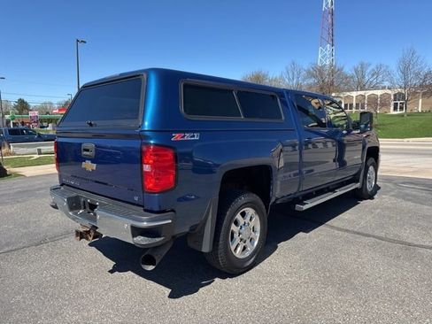 Used 2015 Chevrolet Silverado 3500 LT w/ LT Convenience Package AWD/4WD image 5