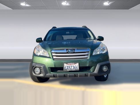 Used 2013 Subaru Outback 2.5i Premium w/ Popular Pkg 1B image 4