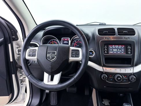 Used 2012 Dodge Journey SE FWD image 3