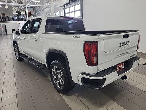 Used 2022 GMC Sierra 1500 Elevation w/ LPO, Elevation Black Package AWD/4WD image 2
