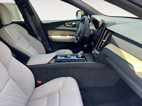 New 2026 Volvo XC60 B5 Core w/ Protection Package Premier image 15