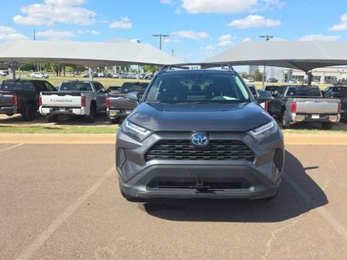 Used 2024 Toyota RAV4 XLE w/ Convenience Package image 3