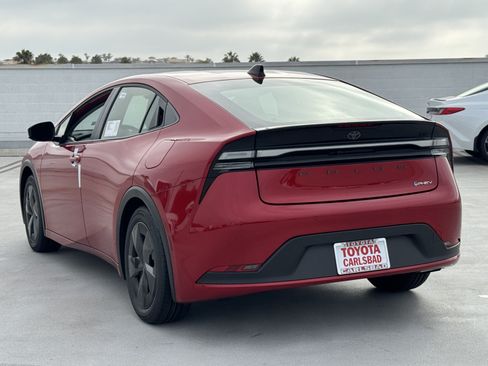New 2026 Toyota Prius Plug-In Hybrid FWD image 12