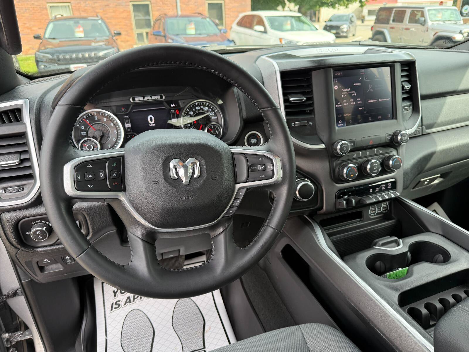 Used 2022 RAM 1500 Big Horn AWD/4WD image 12