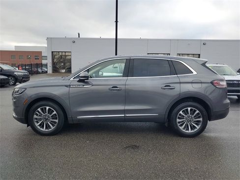 Certified 2023 Lincoln Nautilus Reserve image 4