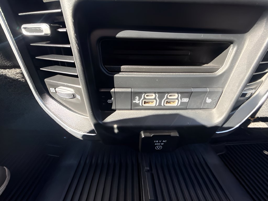 Used 2020 RAM 3500 Laramie AWD/4WD image 11