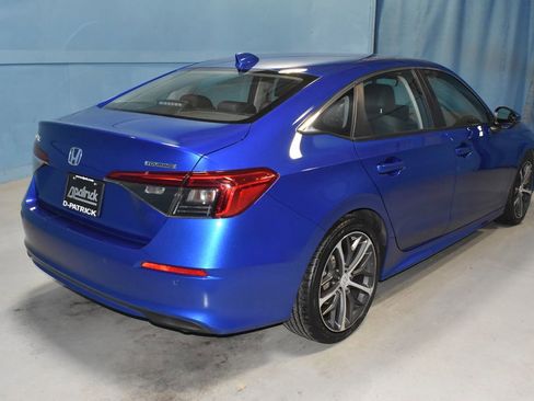 Used 2023 Honda Civic Touring image 32