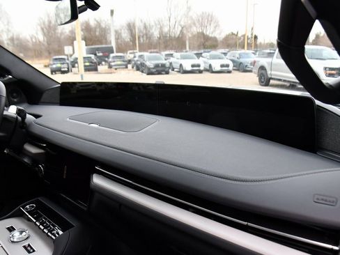 New 2026 Lincoln Navigator Reserve w/ Jet Appearance Package image 15