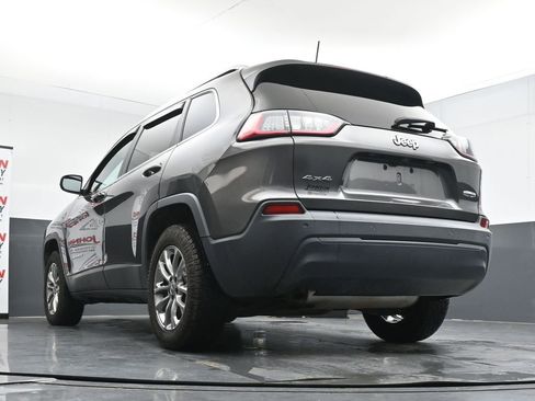 Used 2019 Jeep Cherokee Latitude Plus w/ Comfort/Convenience Group AWD/4WD image 35