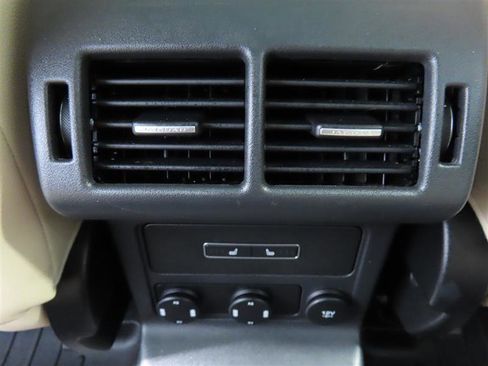 Used 2020 Jaguar F-PACE Premium image 34