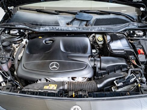 Used 2019 Mercedes-Benz GLA 250 4MATIC image 37