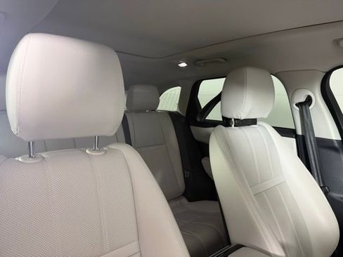 Used 2023 Land Rover Range Rover Velar S image 31