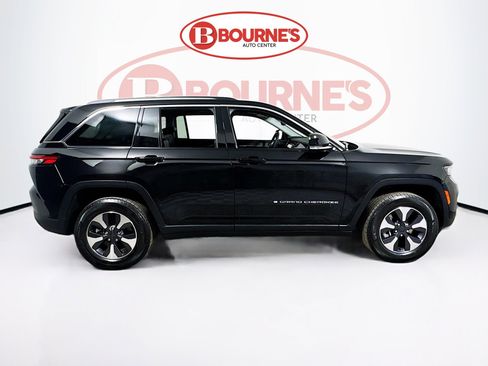 Used 2023 Jeep Grand Cherokee 4WD 4xe image 13