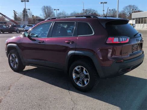 Used 2019 Jeep Cherokee Trailhawk w/ Comfort/Convenience Group image 12