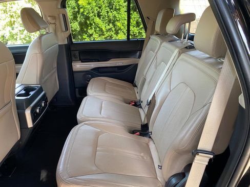 Used 2024 Ford Expedition Limited AWD/4WD image 42