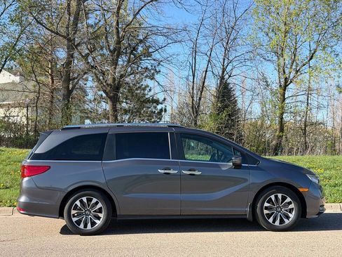 Used 2024 Honda Odyssey EX-L image 2