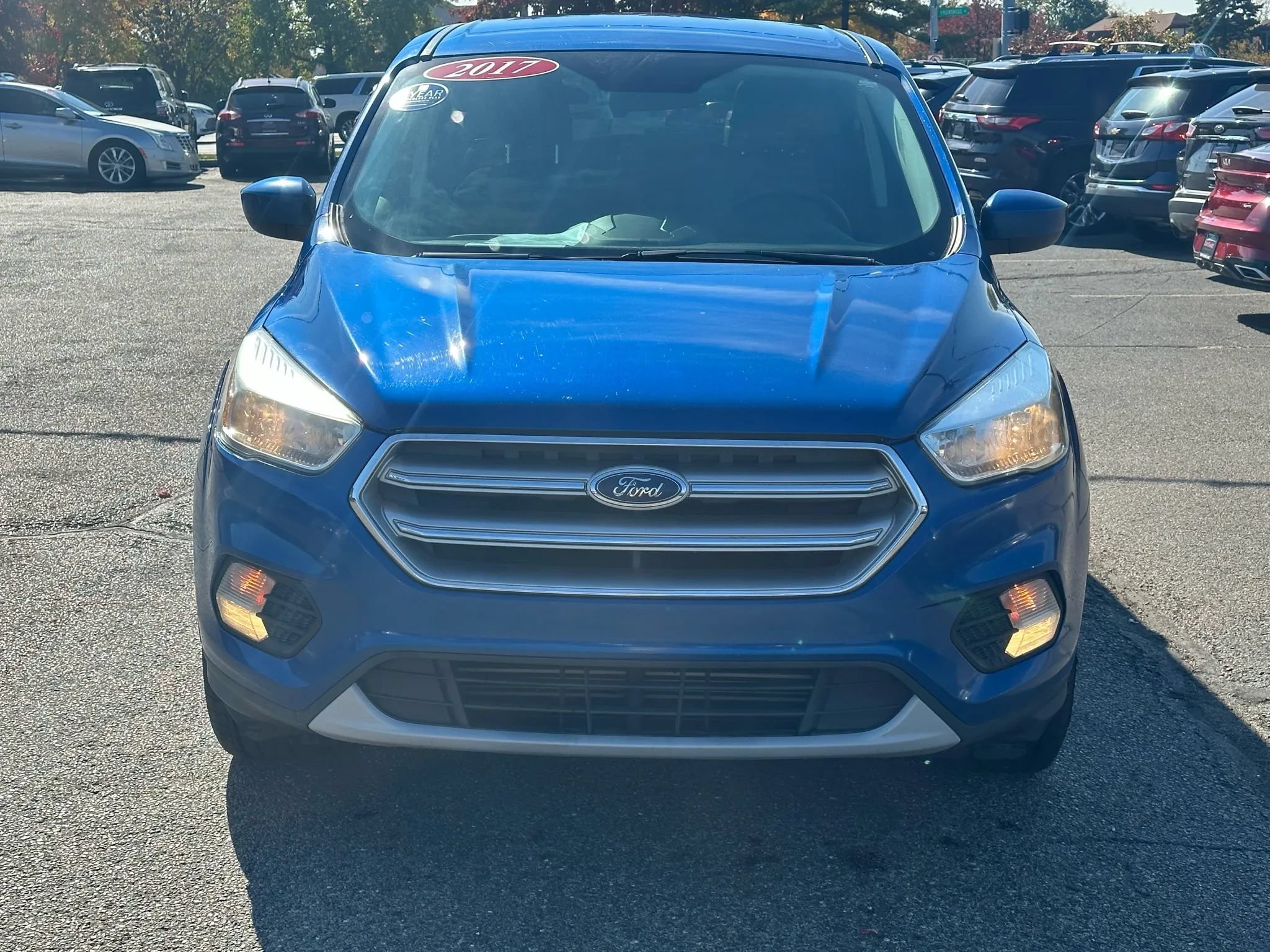 Used 2017 Ford Escape SE AWD/4WD image 2