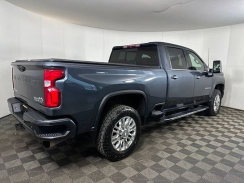 Used 2020 Chevrolet Silverado 2500 High Country image 3