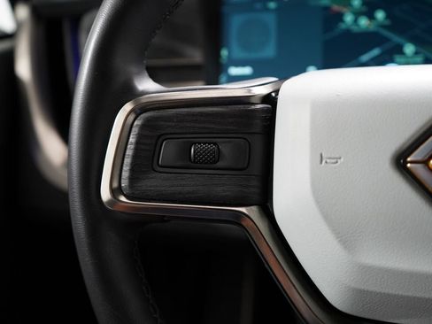 Used 2023 Rivian R1S Adventure AWD/4WD image 14