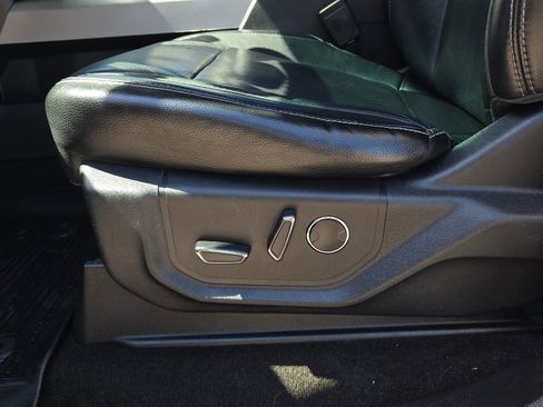 Used 2018 Ford F250 Lariat w/ Lariat Ultimate Package image 17