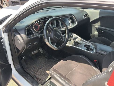 Used 2017 Dodge Challenger SRT Hellcat RWD image 68