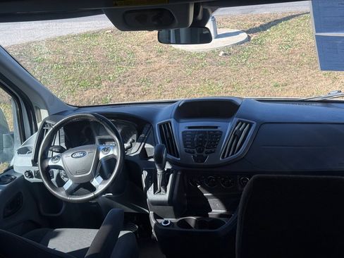 Used 2019 Ford Transit 150 XLT RWD image 13