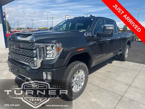 Used 2022 GMC Sierra 3500 Denali AWD/4WD image 2