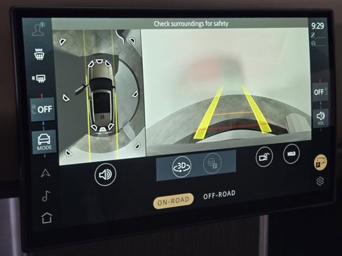 New 2025 Land Rover Range Rover SE image 27