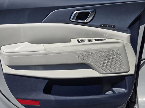 New 2026 Kia Carnival EX image 13