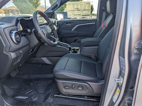 New 2026 Chevrolet Colorado Z71 w/ Technology Package image 15