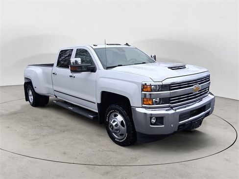 Used 2018 Chevrolet Silverado 3500 LTZ w/ Duramax Plus Package image 7
