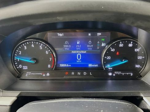 Used 2022 Ford Explorer XLT w/ Equipment Group 202A AWD/4WD image 14