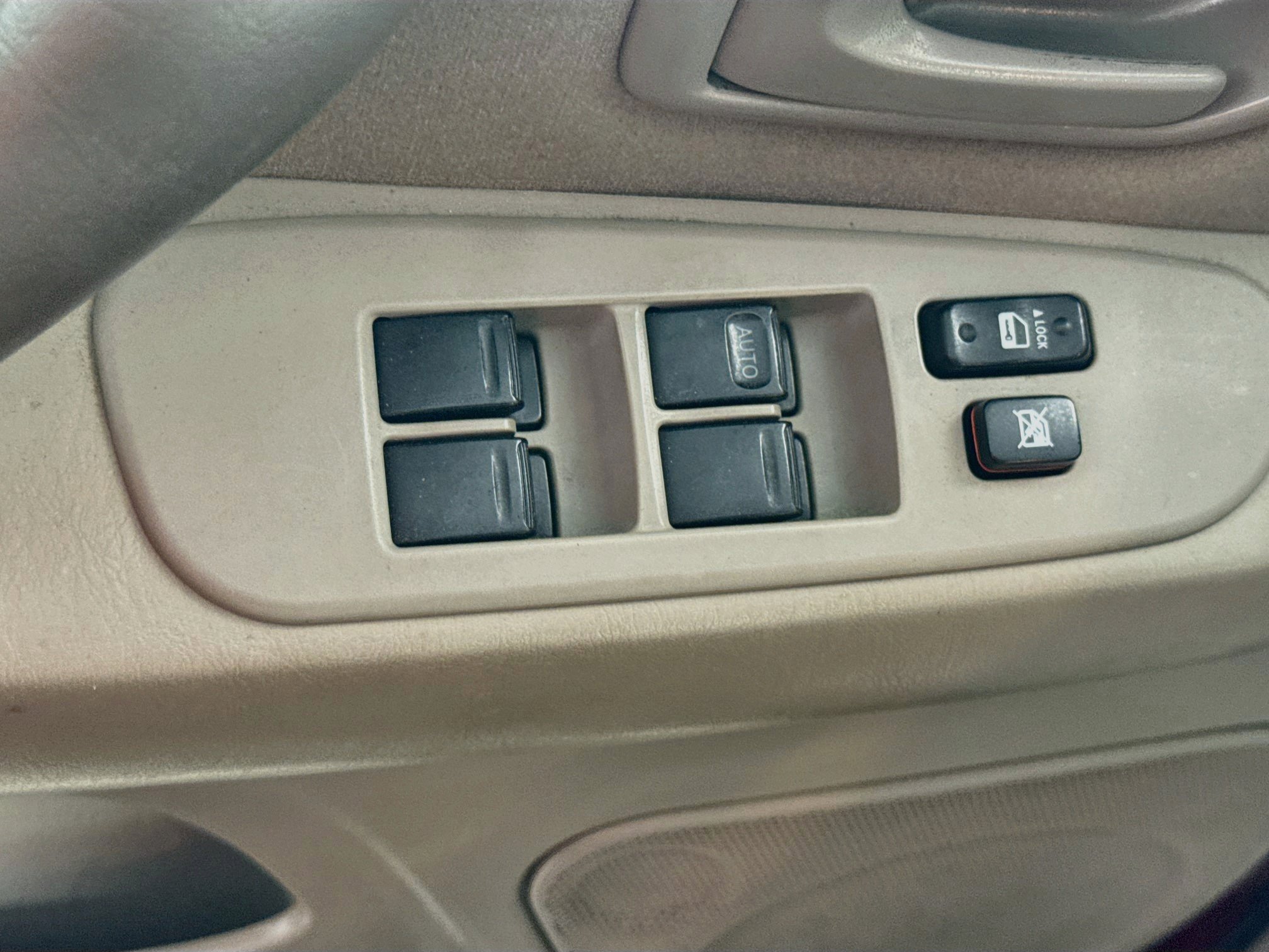 Used 2005 Toyota Tundra SR5 w/ All Weather Guard Pkg RWD image 17