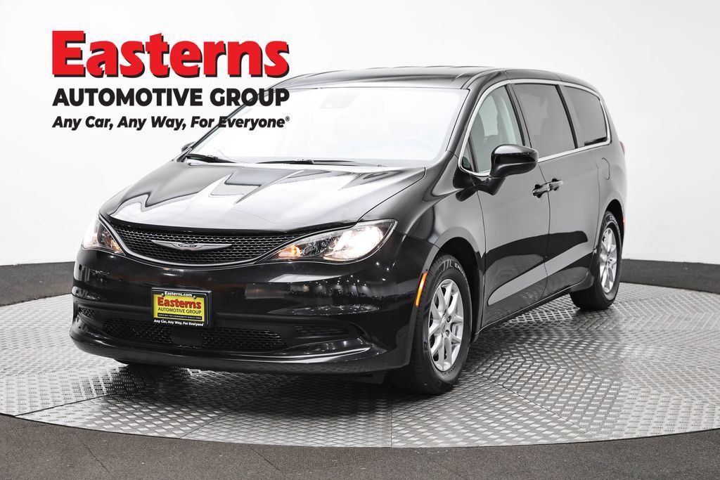 Used 2024 Chrysler Voyager LX FWD image 1
